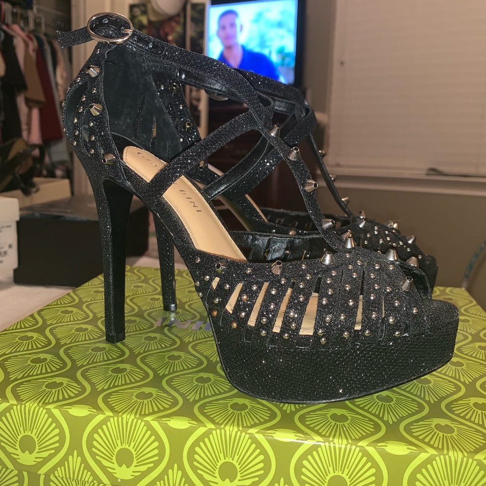 Gianni Bini black studded heels